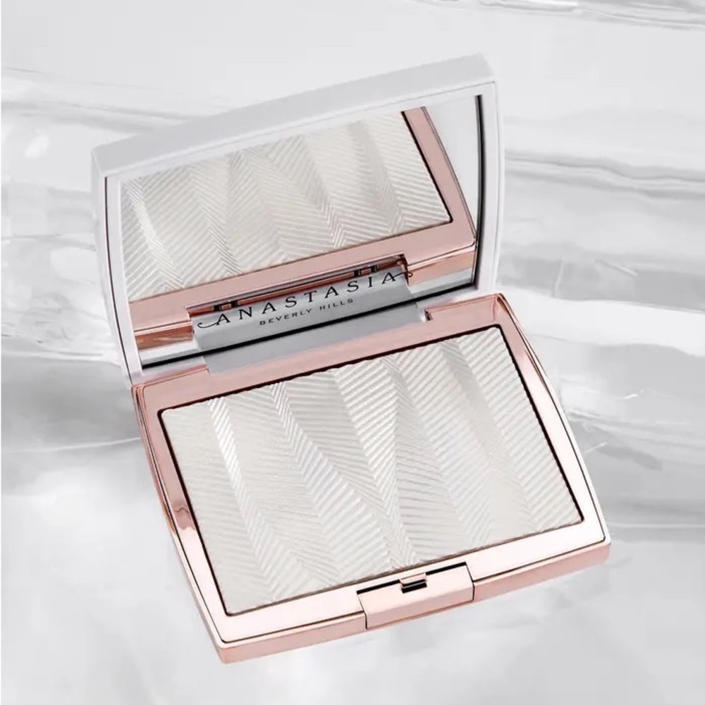 Anastasia Beverly Hills white iced out highlighter face makeup compact